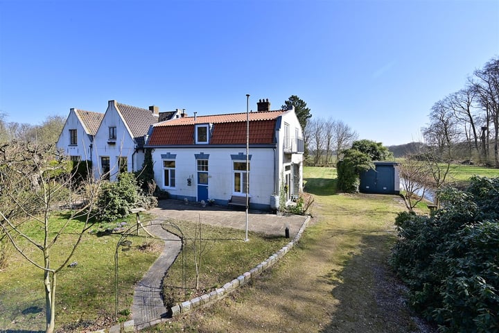 Zuidereinde 29 in 's-Graveland foto