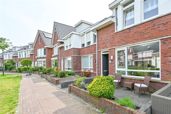 Zuiderhaaks 33 in Volendam foto