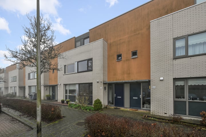 Zuiderkeerkring 168 in Alphen aan den Rijn foto