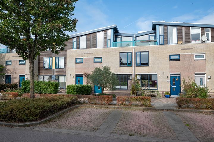Zuiderkeerkring 325 in Alphen aan den Rijn foto