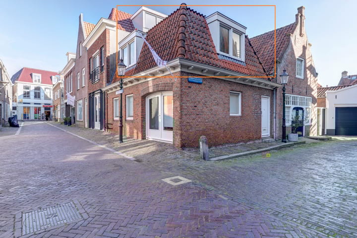 Zuiderkerksteeg 10a in Enkhuizen foto