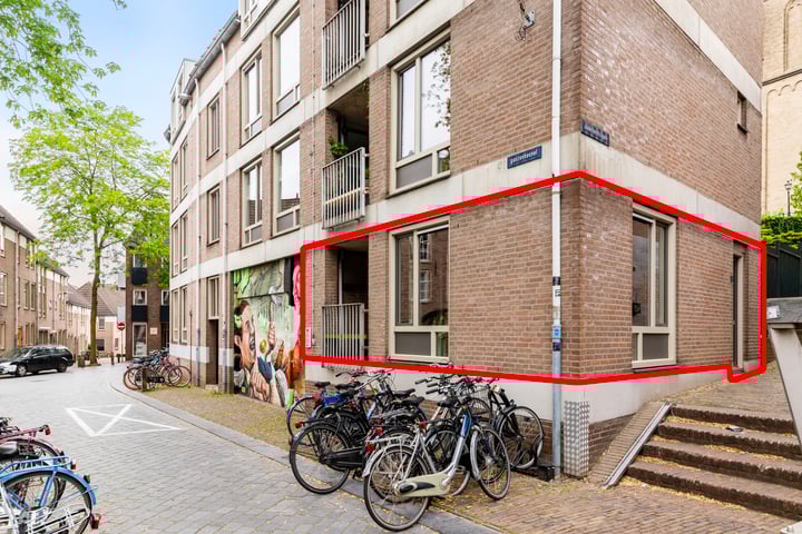 Zuiderkerktrappen 2 in Nijmegen foto