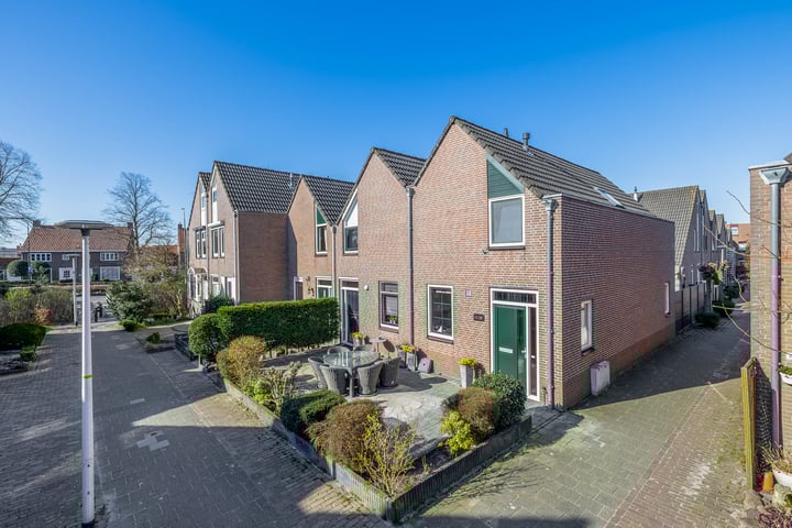 Zuiderkruis 39 in Lisse foto