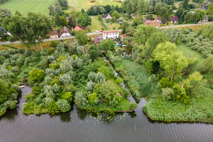 Zuiderlingedijk 10 in Spijk foto