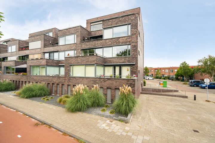 Zuidersingel 68 in Barendrecht foto
