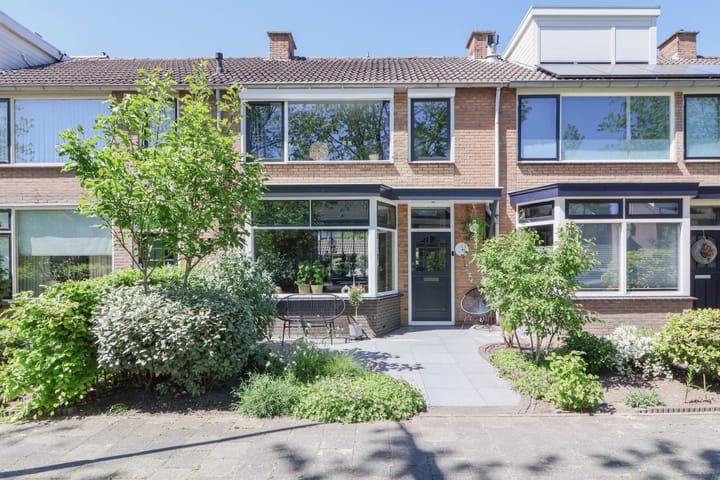 Zuiderzeelaan 5 in Bunschoten-Spakenburg foto
