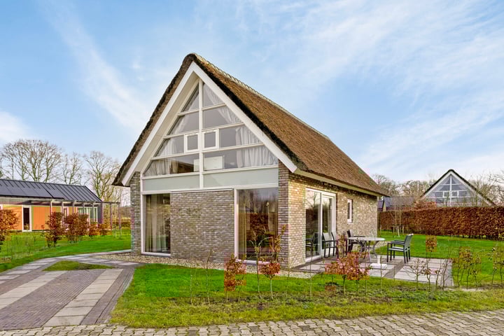 Zuidlaarderweg 37-111 in Tynaarlo foto