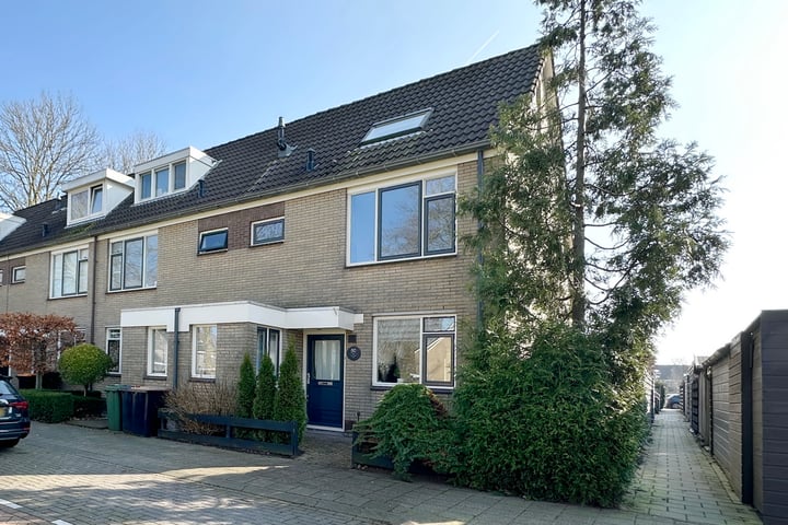 Zuidplaslaan 50 in Waddinxveen foto
