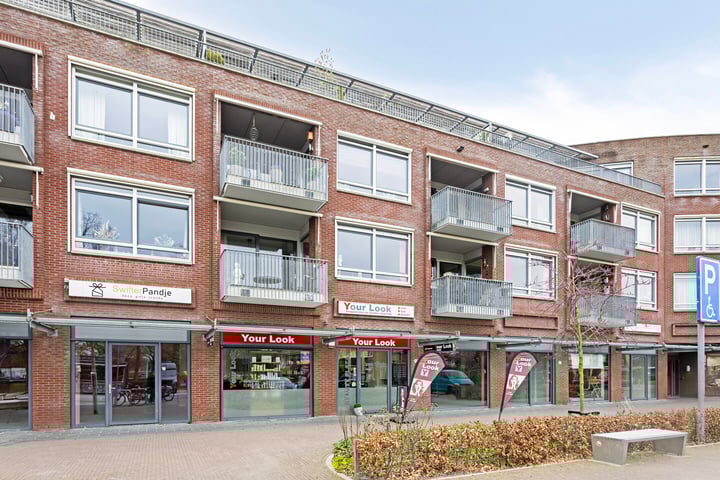 Zuidsingel 74 in Swifterbant foto