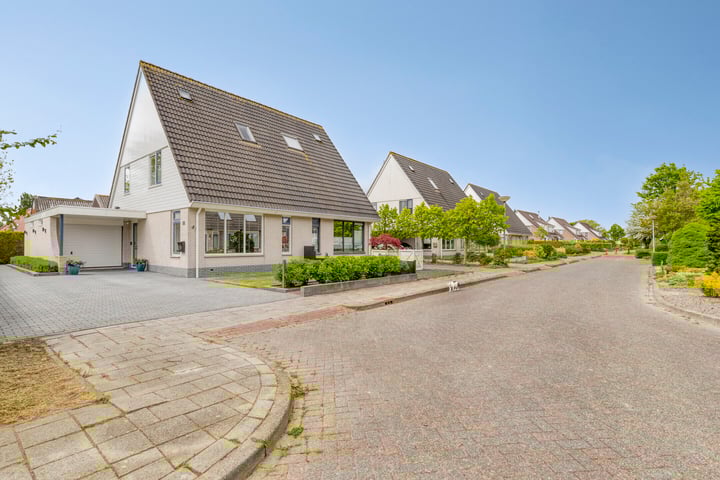 Zuidwende 22 in Ten Boer foto