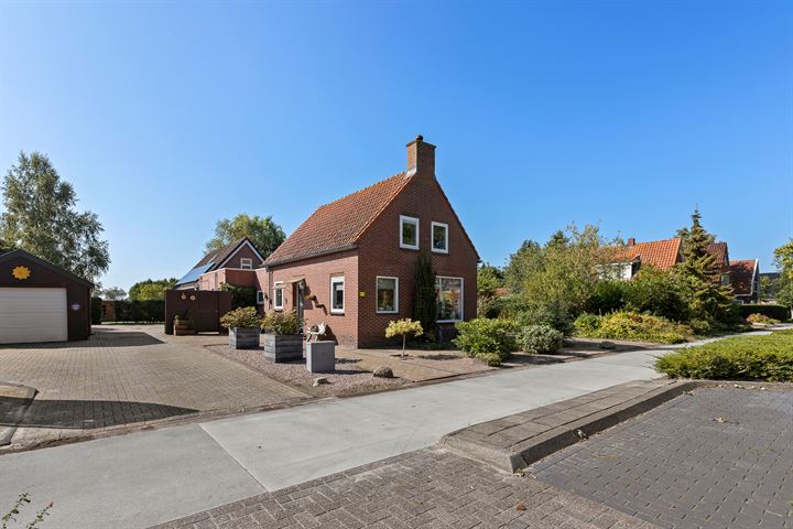 Zuidwending 117 in Veendam foto