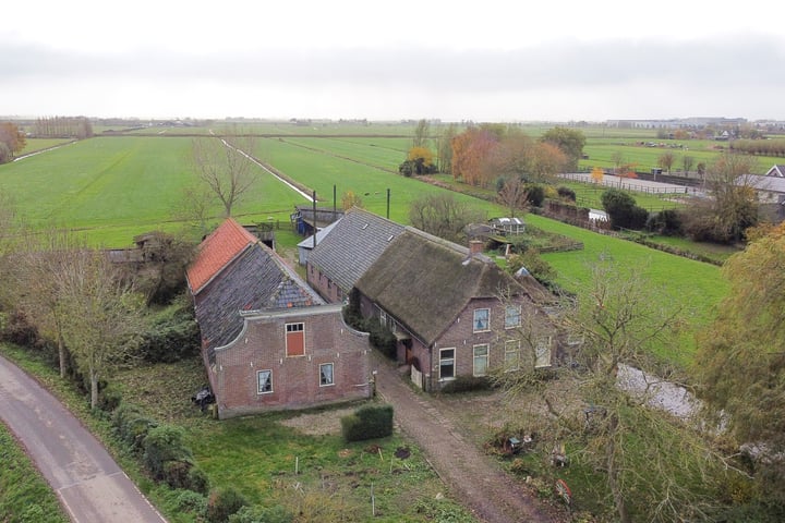 Zuidzijde 126 in Bodegraven foto