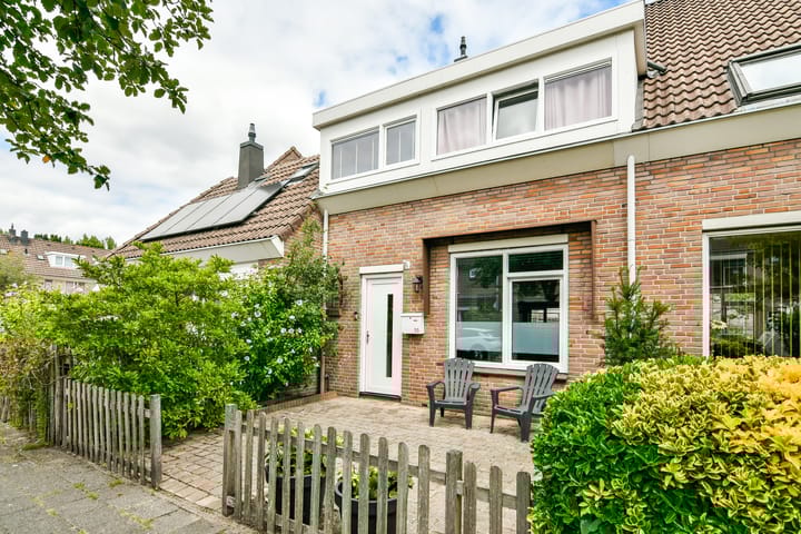 Zuilenburg 55 in Heemskerk foto