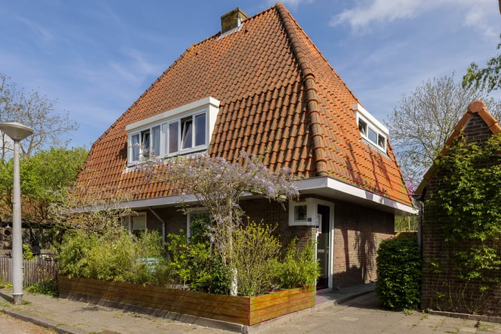 Zwaagstraat 32 in Amsterdam foto