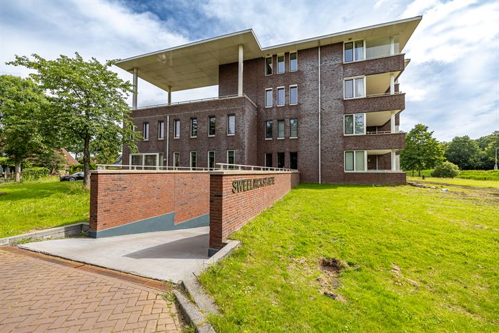 Zwaan 12 in Groningen foto