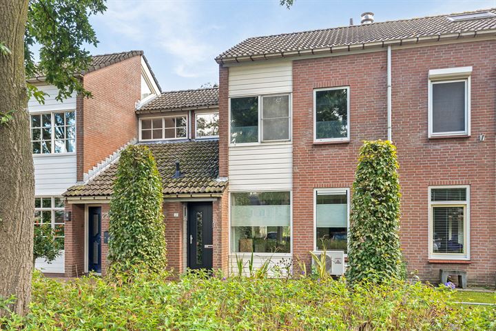 Zwaluwendonk 21 in Veghel foto