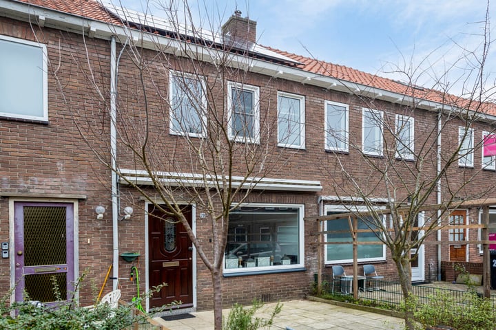 Zwaluwenstraat 20 in Almelo foto