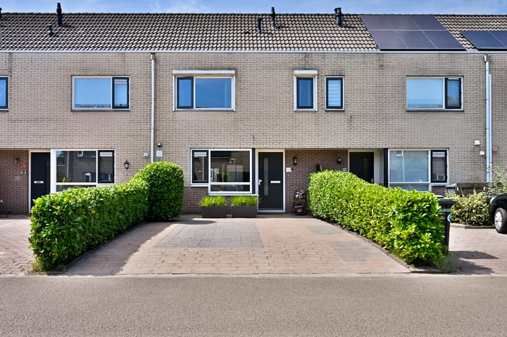Zwaluwenveld 40 in Emmen