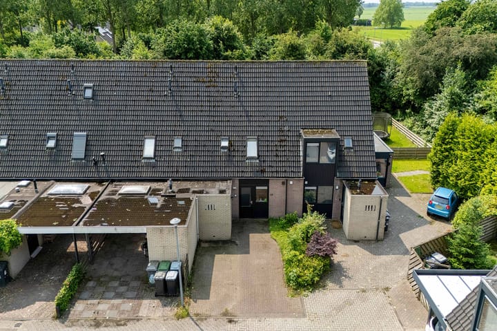 Zwaluwenveld 64 in Emmen foto
