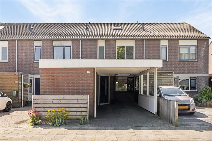 Zwaluwenveld 97 in Emmen foto