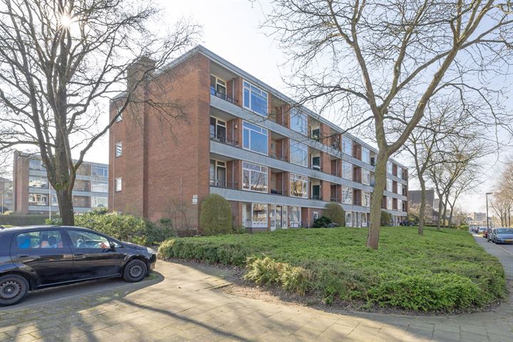 Zwaluwlaan 34 in Bussum foto