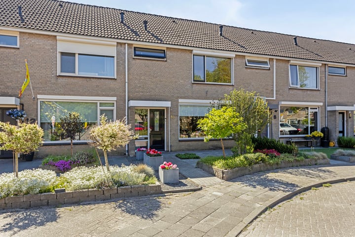 Zwaluwstraat 10 in Goor