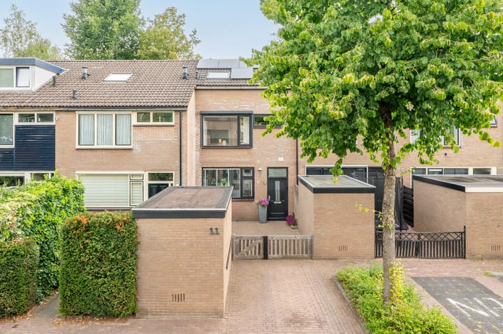 Zwaluwstraat 11 in Ermelo foto
