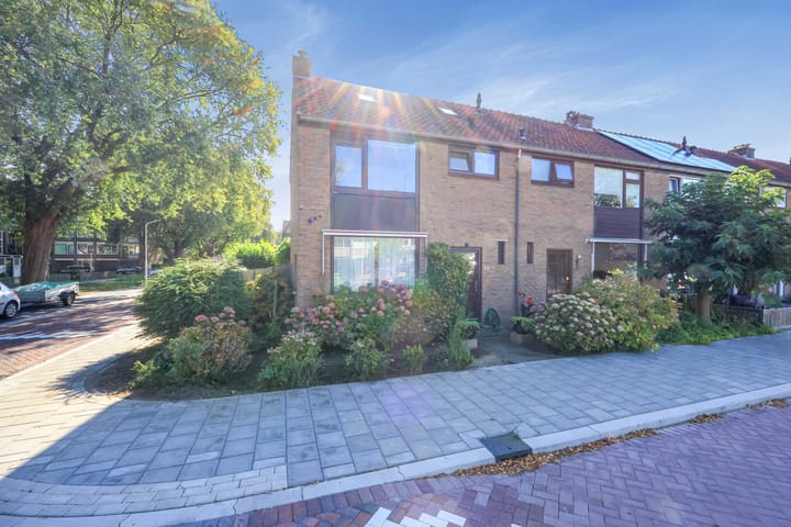 Zwaluwstraat 16 in Wormerveer foto