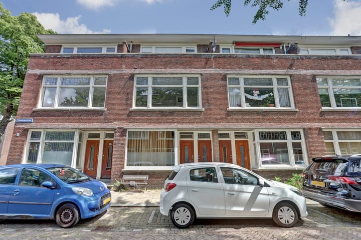Zwaluwstraat 4B in Rotterdam foto