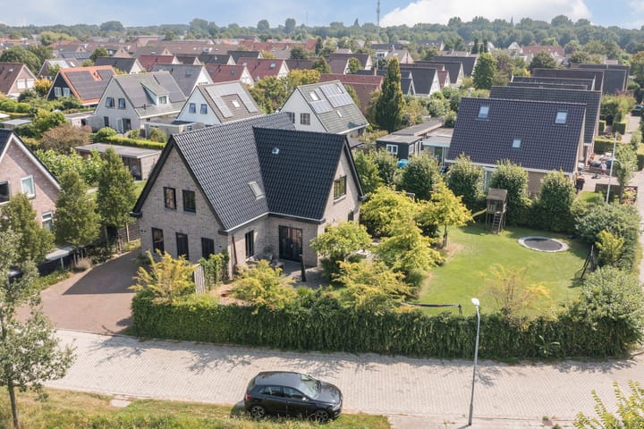 Zwanebloem 18 in Oudkarspel foto