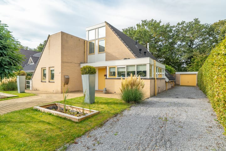 Zwanebloem 23 in Eelde foto