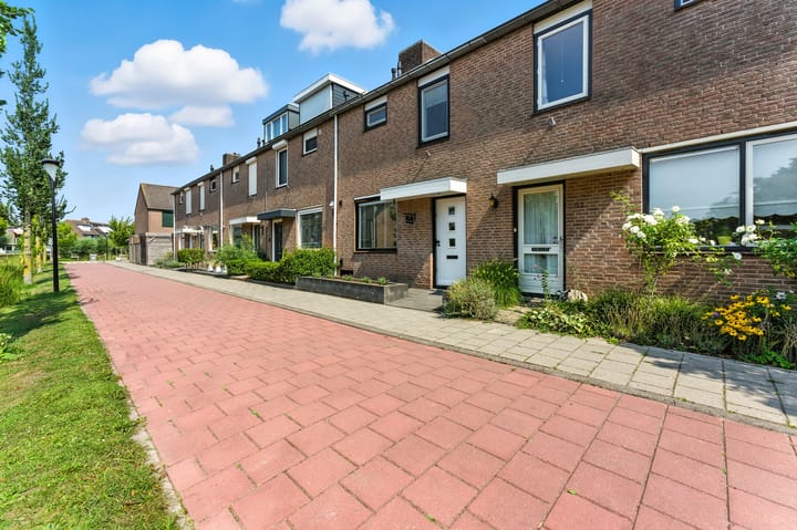 Zwanebloem 53 in Alblasserdam foto