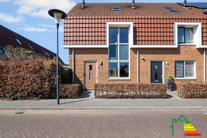 Zwanenbloem 51 in Elst