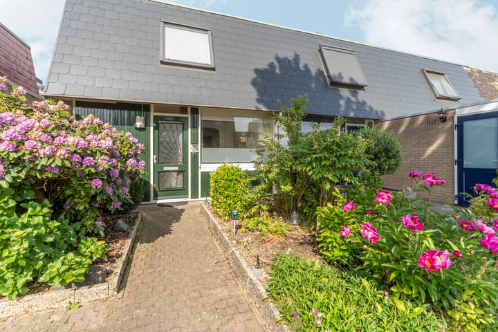 Zwanenveld 2323 in Nijmegen foto