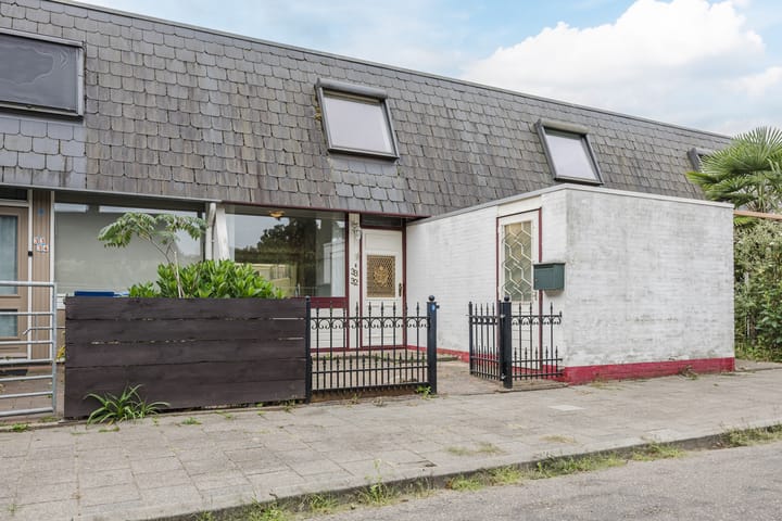 Zwanenveld 3332 in Nijmegen foto