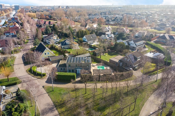 Zwanenwater 11 in Lelystad foto