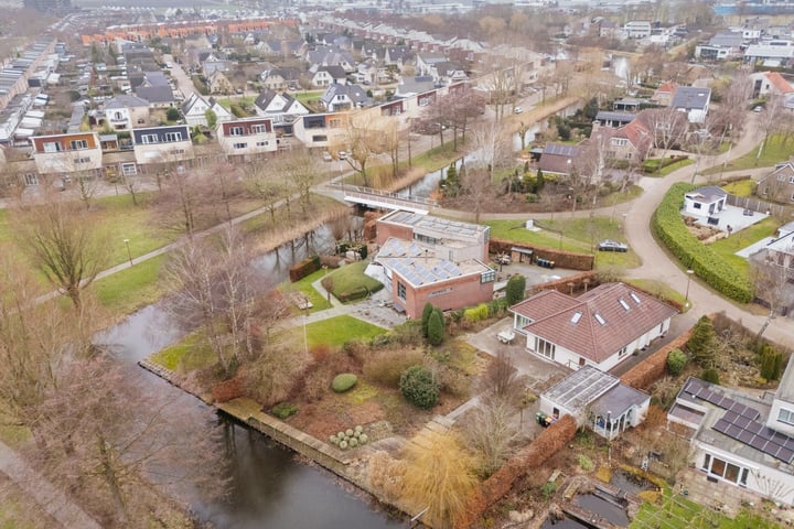 Zwanenwater 50 in Lelystad foto