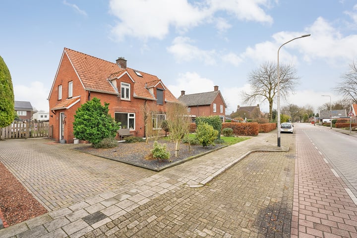 Zwarte Dijk 9 in Lutten foto