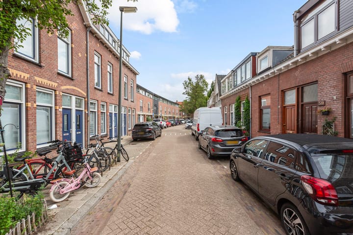 Zwartewaalsestraat 37 in Schiedam foto
