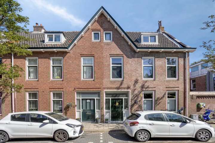 Zwartewaalsestraat 42 in Schiedam foto