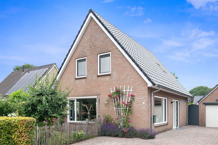 Zwederaweg 13 in Ruinen foto