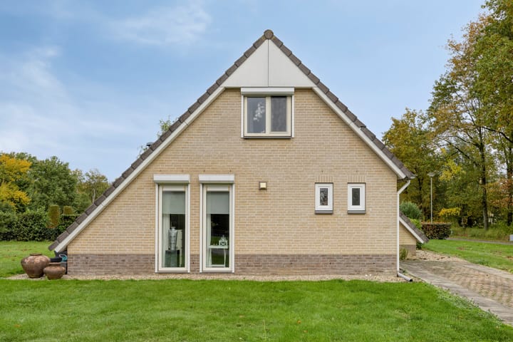 Zwembadweg 2-B142 in Posterholt