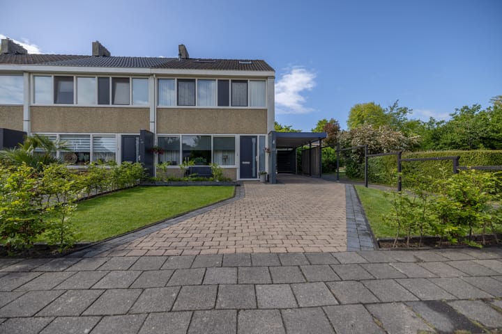 Foto van woning Zwitserlaan 26, Surhuisterveen