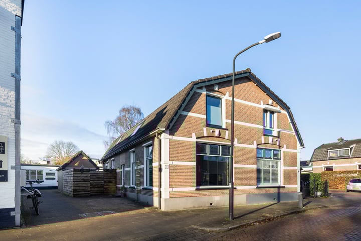 Zwolse Binnenweg 7 in Apeldoorn foto